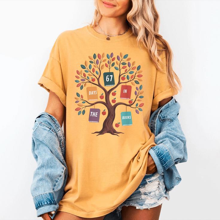 67 Days In The Books Reading Teacher 67th Day Of School Women's Comfort Colors T-Shirt