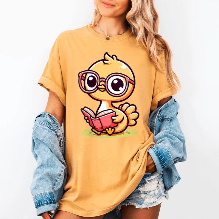 Adorable Book Lover Ostrich With Reading Glasses Cute Women's Comfort Colors T-Shirt