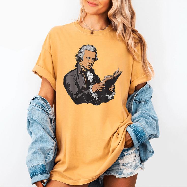 Alexander Hamilton Reading A Book Women's Comfort Colors T-Shirt