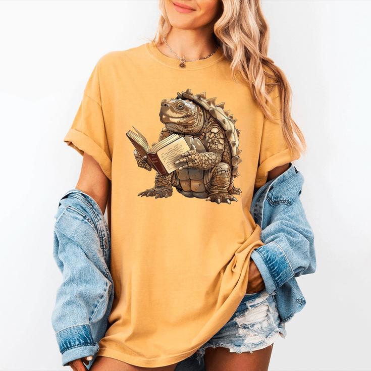 Alligator Snapping Turtle Reading A Book Women's Comfort Colors T-Shirt