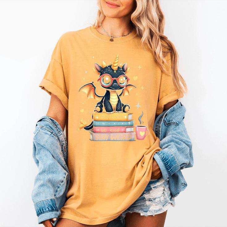 Book Lover Chibi Dragon With Big Red Glasses Bookworm Women's Comfort Colors T-Shirt
