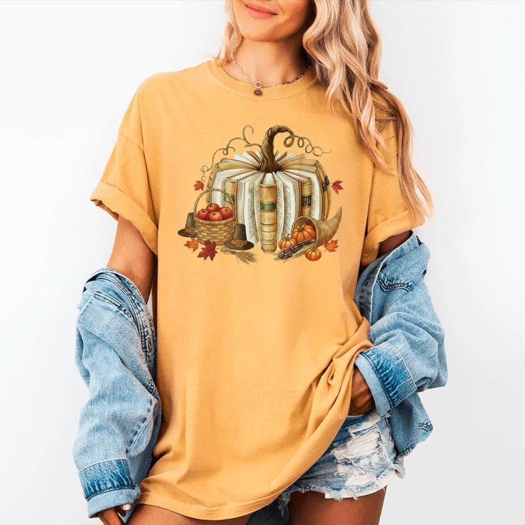 Book Pumpkin Fall Reading Thanksgiving Teacher Librarian Women's Comfort Colors T-Shirt