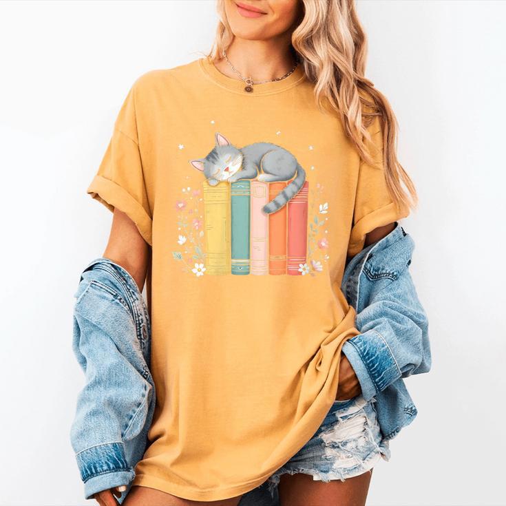 Books Lover Cute Sleepy Cat Relax Reading Vibe Women's Comfort Colors T-Shirt
