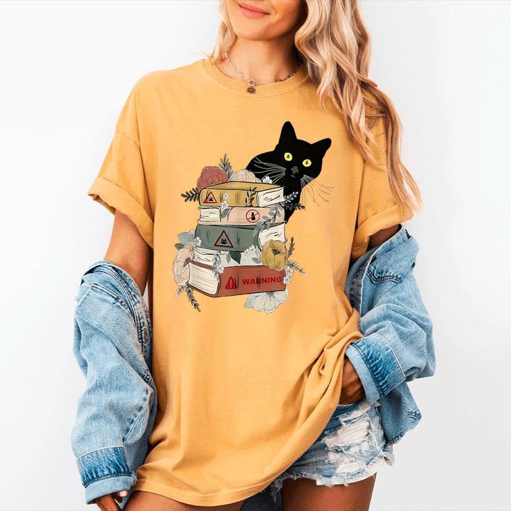 Cat And Books Flowers Reading Club Cat Lover Bookworm Women's Comfort Colors T-Shirt