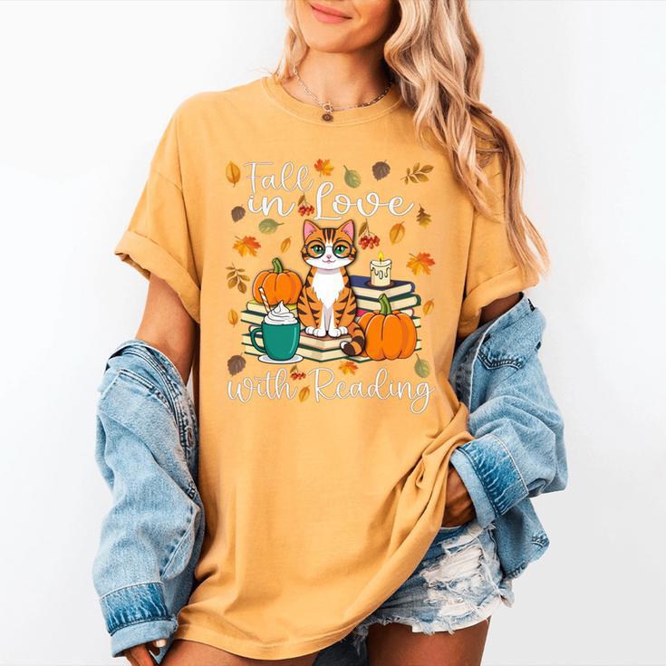 Cat Fall In Love With Reading Book Lover Autumn Women's Comfort Colors T-Shirt