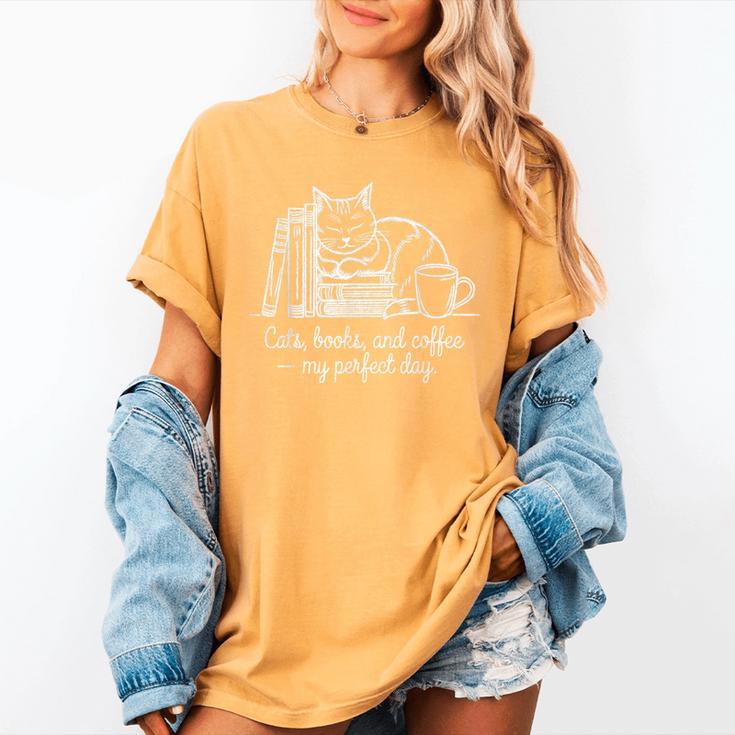 Cats Books And Coffee – My Perfect Day Cat Lover Women's Comfort Colors T-Shirt