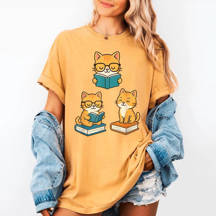 Cats Reading Book Lover Reading Bookworm Reader Women's Comfort Colors T-Shirt