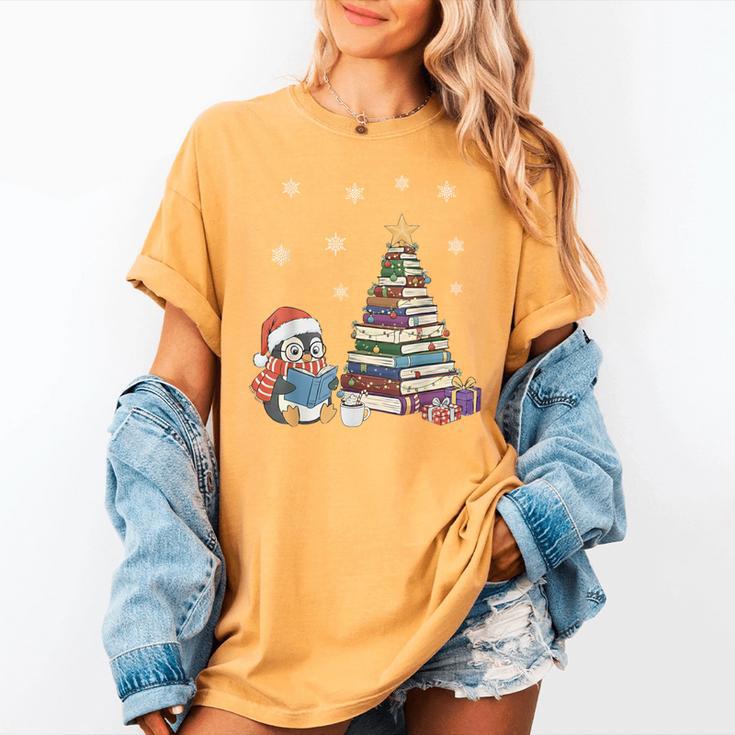 Christmas A Penguin Reading Book Snowflake Cocoa Hot Teacher Women's Comfort Colors T-Shirt