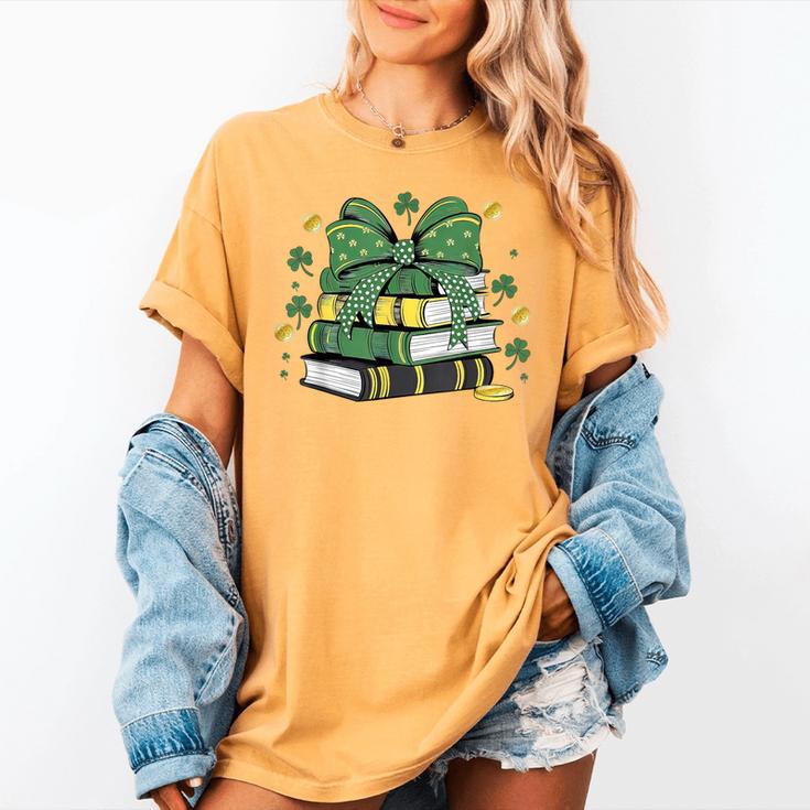 Coquette Bow Books St Patrick's Shamrock Bookworm Librarian Women's Comfort Colors T-Shirt Coquette Bow Books St Patrick's Shamrock Bookworm Librarian Women's Comfort Colors T-Shirt