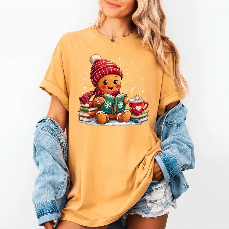 Cozy Gingerbread Christmas Reading Book Xmas Snowflakes Fall Women's Comfort Colors T-Shirt