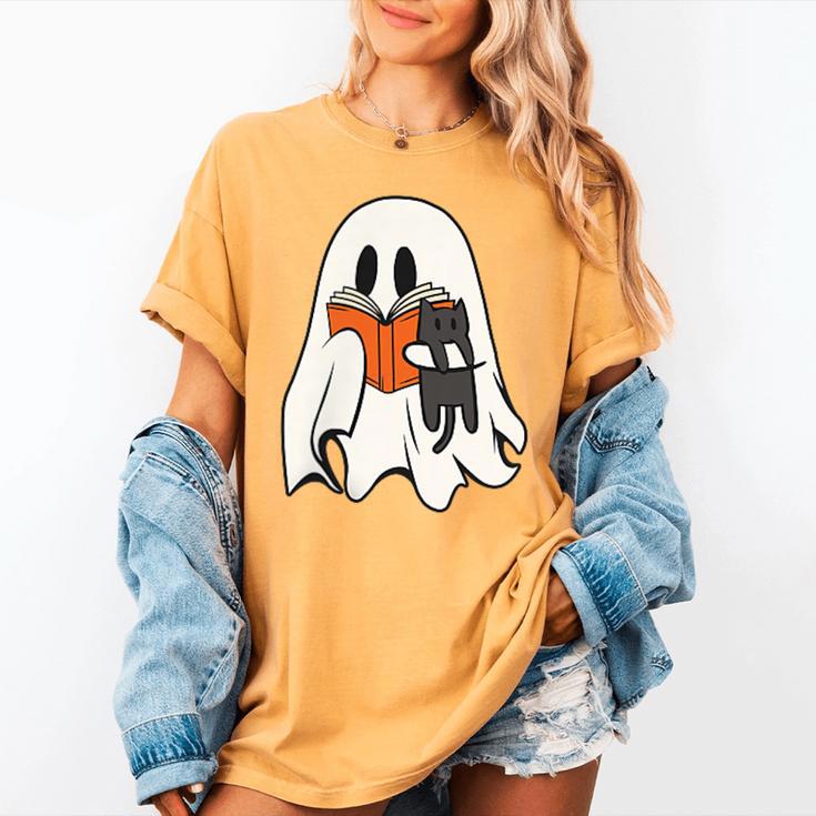 Cute Ghost Cat Reading Book Spooky Season Halloween Costume Women's Comfort Colors T-Shirt
