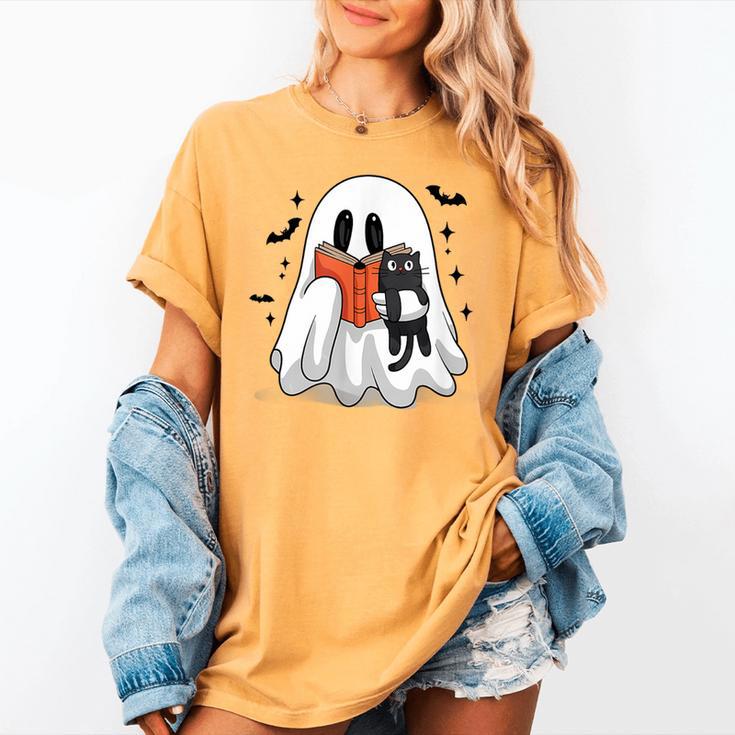 Cute Halloween Ghost Reading Book Women's Comfort Colors T-Shirt