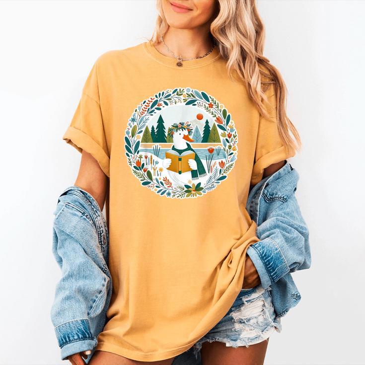 Duck Wilderness Book Reading Illustration Floral Women's Comfort Colors T-Shirt
