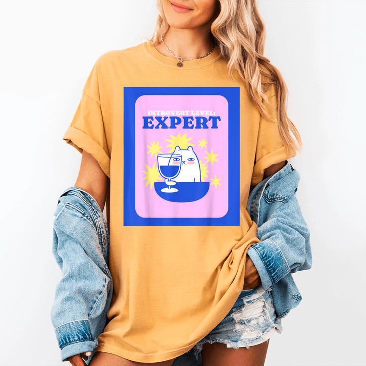 Fun Cute Introvert Cat Character With Wine Women's Comfort Colors T-Shirt