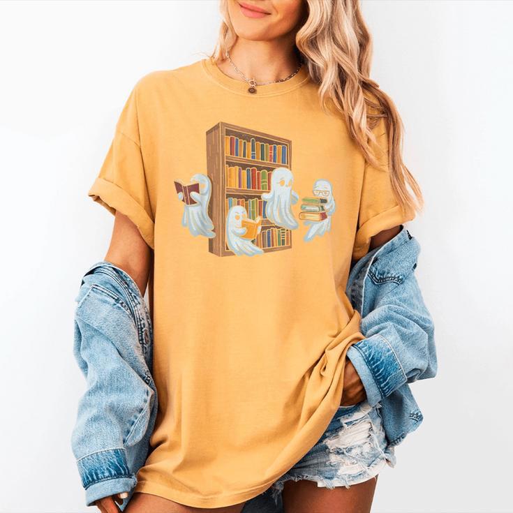 Ghosts Reading Books Teacher Halloween Librarian Book Lover Women's Comfort Colors T-Shirt