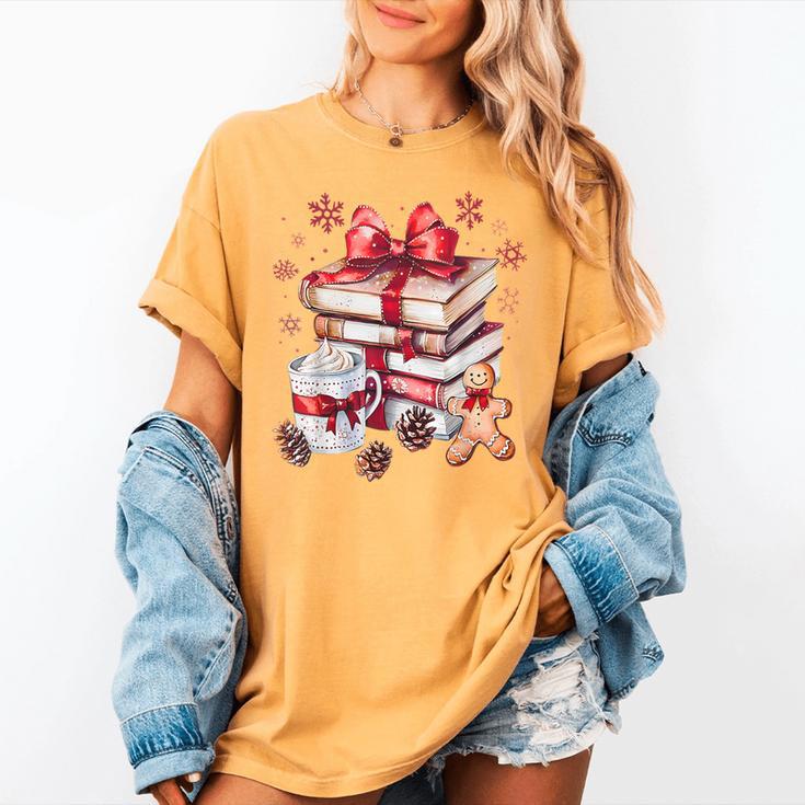 Girly Coquette Gingerbread Books And Hot Cocoa Cozy Season Women's Comfort Colors T-Shirt