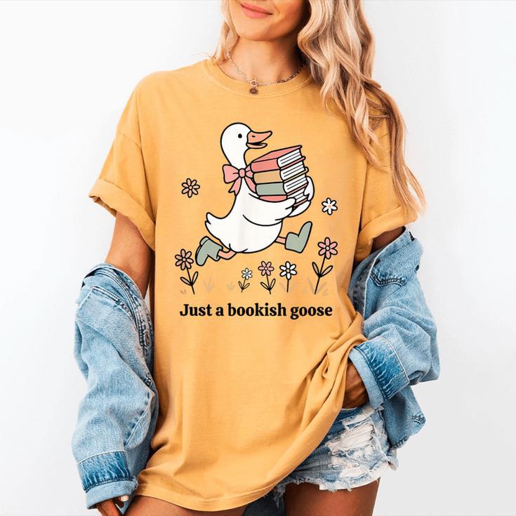 Goose With Books Cute Bookworm Reader Women's Comfort Colors T-Shirt Goose With Books Cute Bookworm Reader Women's Comfort Colors T-Shirt