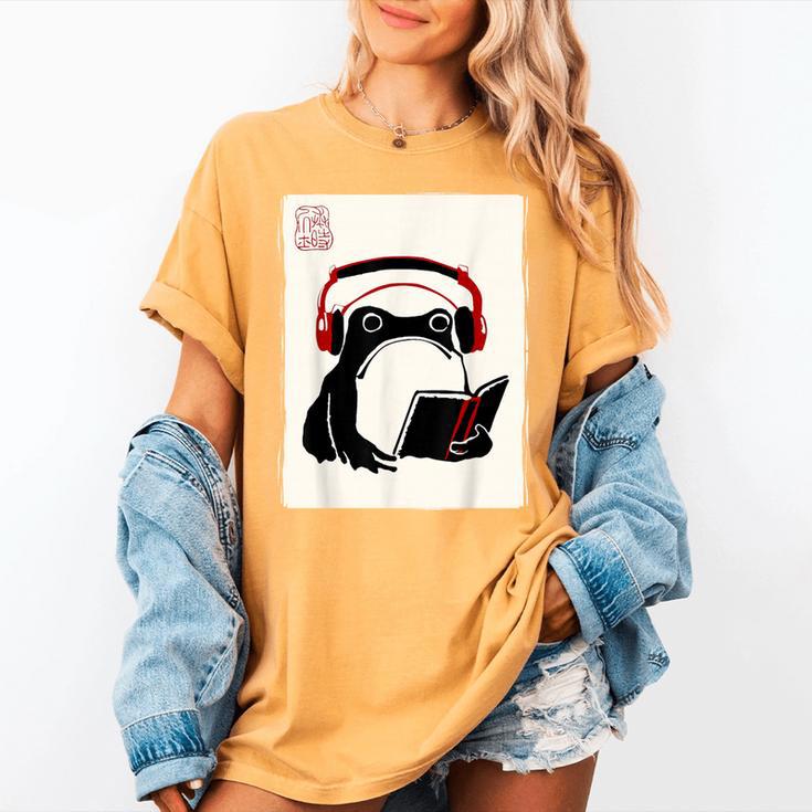Grumpy Frog Books Music Kawaii Ink Japanese Women's Comfort Colors T-Shirt