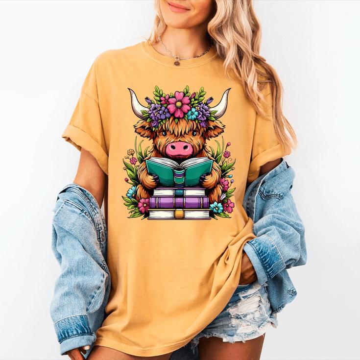 Highland Cow Book Floral Bookworm Women's Comfort Colors T-Shirt Highland Cow Book Floral Bookworm Women's Comfort Colors T-Shirt