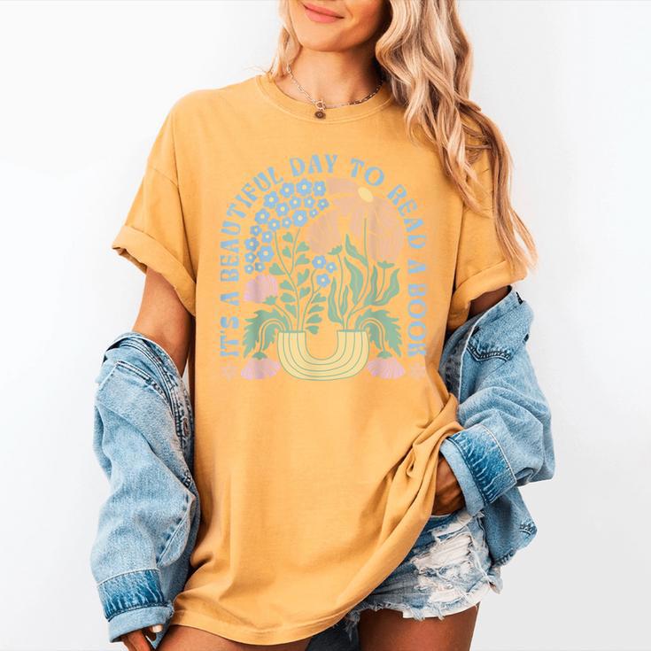 It's A Beautiful Day To Read A Book Librarian Book Lover Women's Comfort Colors T-Shirt It's A Beautiful Day To Read A Book Librarian Book Lover Women's Comfort Colors T-Shirt