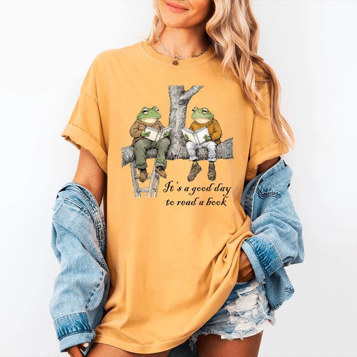 It's A Good Day To Read A Book Frog Toad Women's Comfort Colors T-Shirt It's A Good Day To Read A Book Frog Toad Women's Comfort Colors T-Shirt