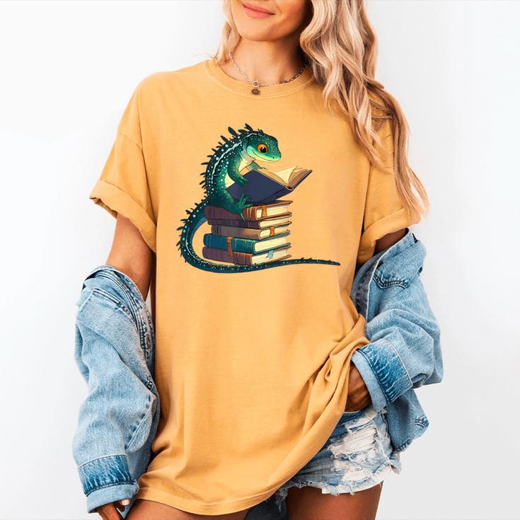 Lizard Reading Book Librarian Bookworm Reader Read Women's Comfort Colors T-Shirt