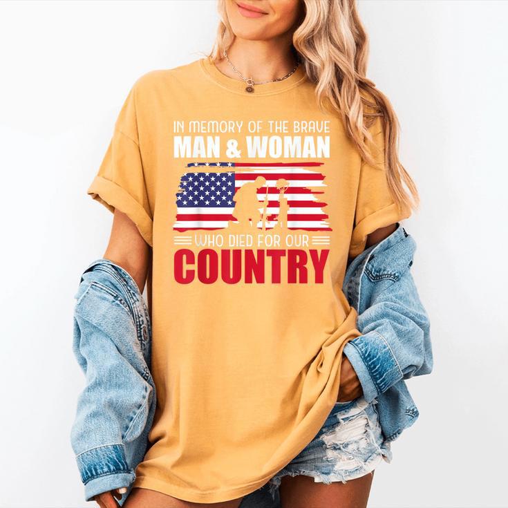 In Memory Of The Brave Man & Woman Memorial Day Women's Comfort Colors T-Shirt