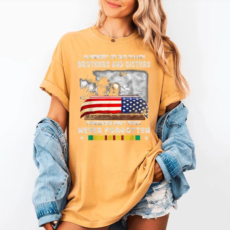 In Memory Of Our Fallen Brothers Sisters Freedom Isn't Free Women's Comfort Colors T-Shirt