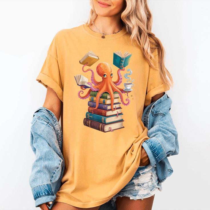 Octopus Book Reading Book Reader Ocean Octopus Women's Comfort Colors T-Shirt