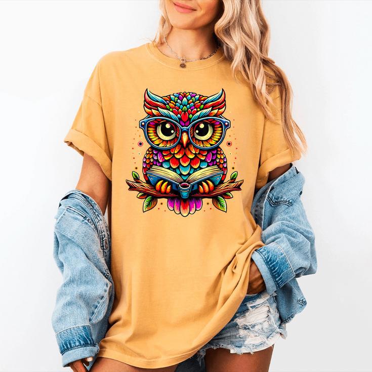 Owl With Glasses And Book Reading Women's Comfort Colors T-Shirt