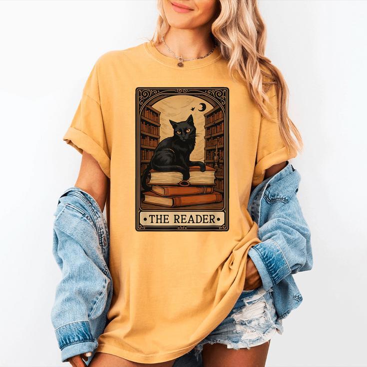 The Reader Cat Book Reading Halloween Tarot Card Women's Comfort Colors T-Shirt