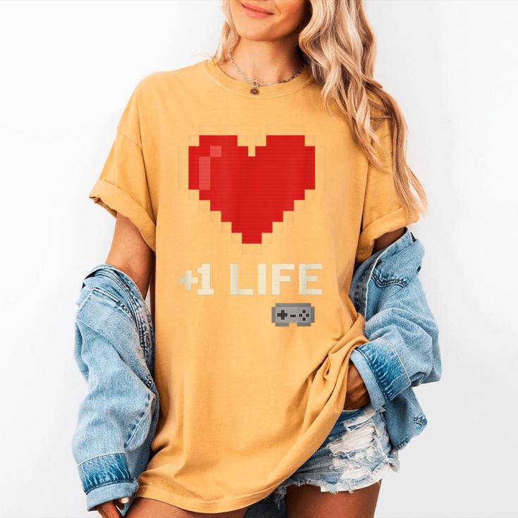 Retro Gamer 1 Life Pixel Heart – 8-Bit Gaming Nostalgia Women's Comfort Colors T-Shirt