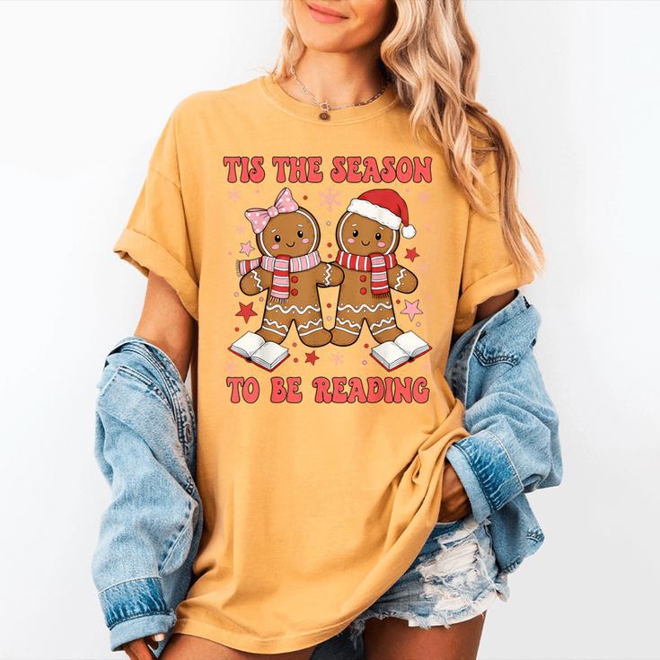 Tis The Season Reading Christmas Shirt Book Lovers Teacher Women's Comfort Colors T-Shirt