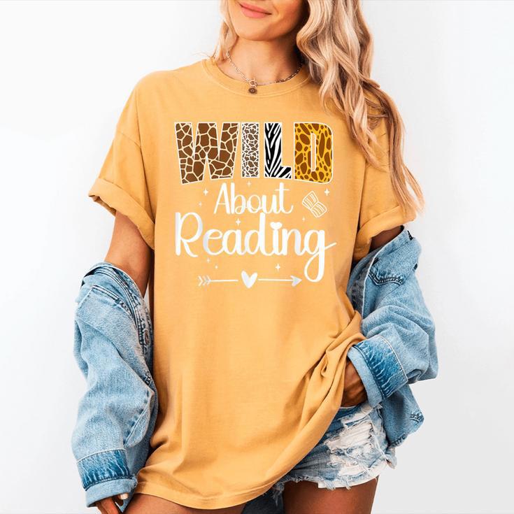 Wild About Reading Book Lover Bookworm Library Day Women's Comfort Colors T-Shirt