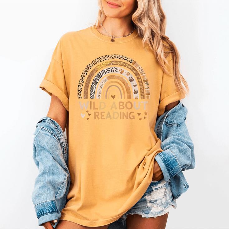 Wild About Reading Books Reader Lover Bookworm Librarian Women's Comfort Colors T-Shirt