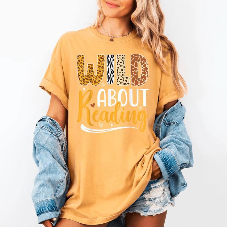 Wild About Reading Lover Bookworm Library Teacher Zoo Animal Women's Comfort Colors T-Shirt