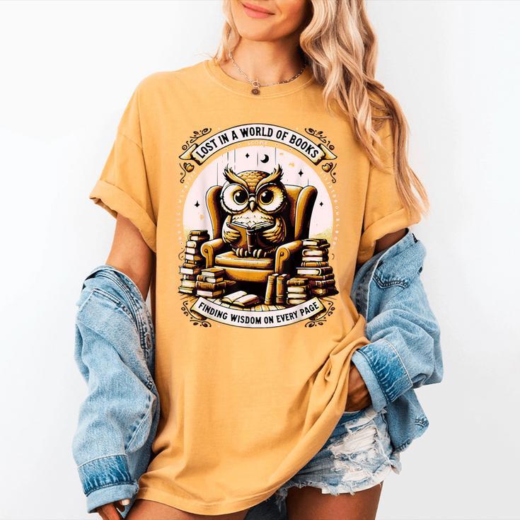 Wise Owl Reading Books Women's Comfort Colors T-Shirt