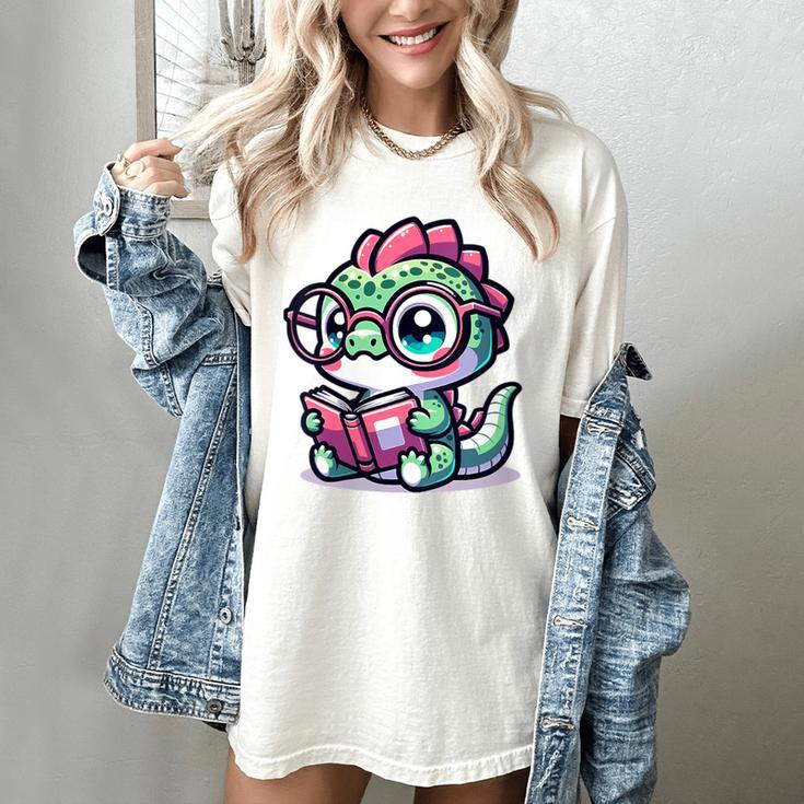 Adorable Book Lover Basilisk With Reading Glasses Cute Women's Comfort Colors T-Shirt