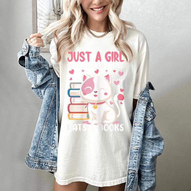 Girl Who Loves Cats And Books Cute Women's Comfort Colors T-Shirt