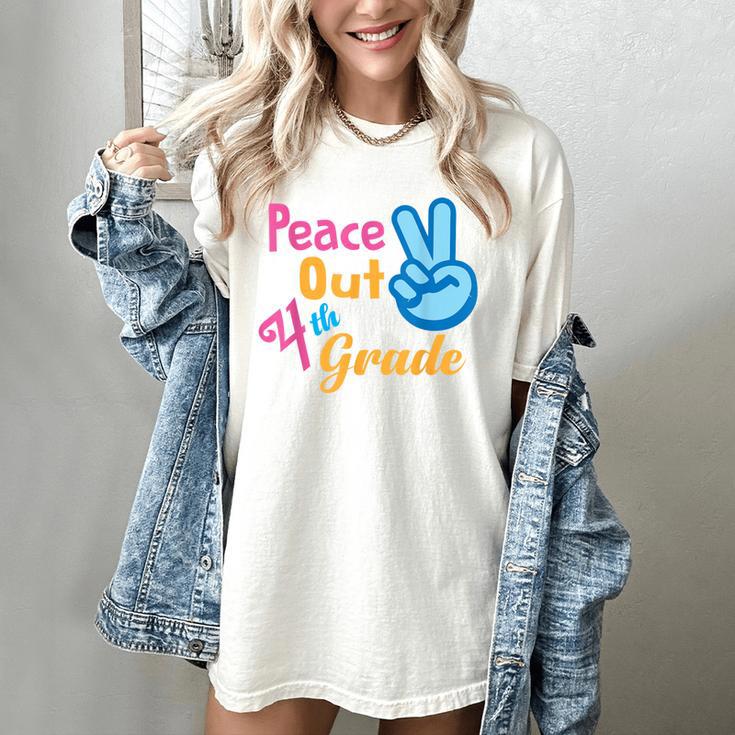 Last Day Of School Peace Out Grade 4 Graduation Kids Women's Comfort Colors T-Shirt