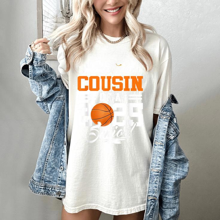 Proud Cousin Of A 2025 Senior Basketball Graduation Women's Comfort Colors T-Shirt