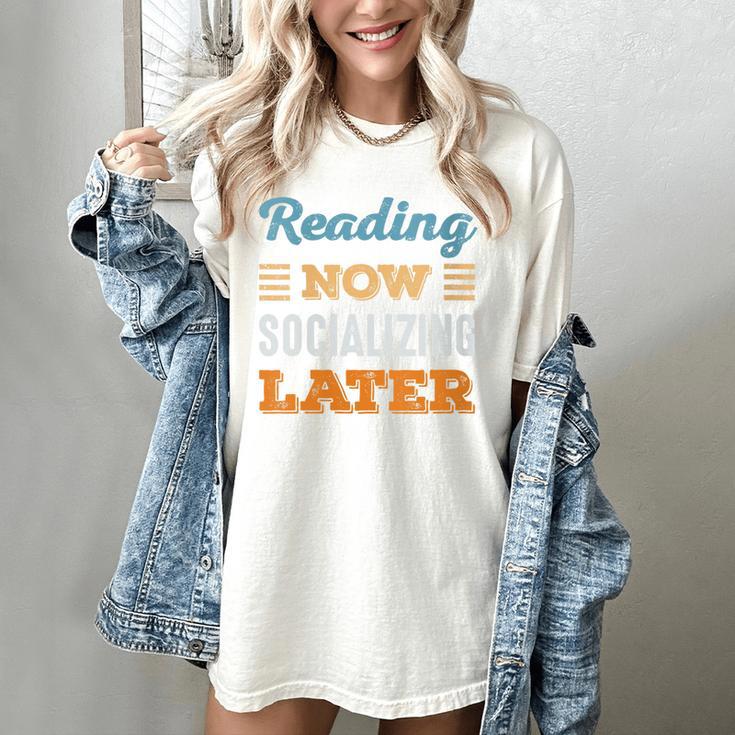 Reading Now Minimal Socializing Introvert Vintage Women's Comfort Colors T-Shirt
