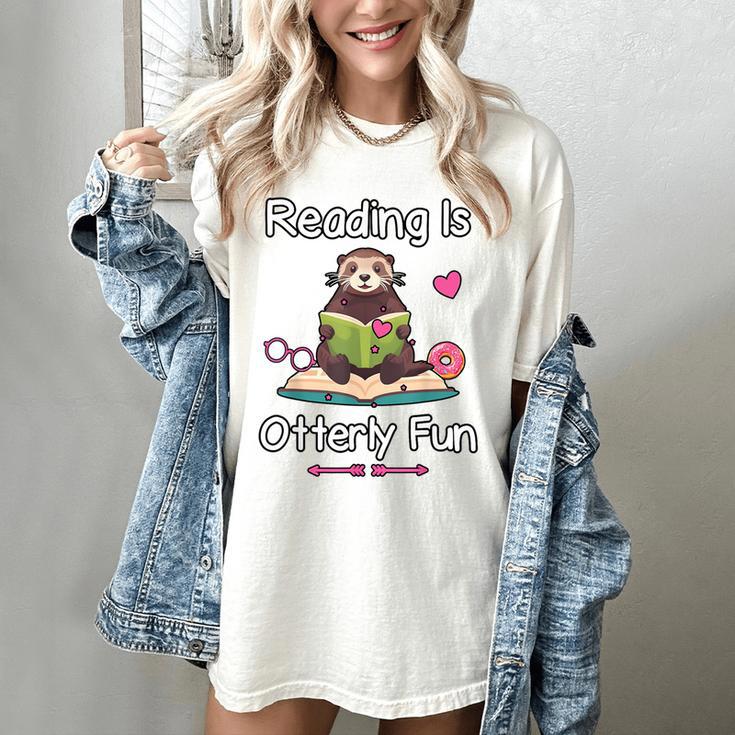 Reading Is Otterly Fun Sea Otter Book Loving Librarian Women's Comfort Colors T-Shirt