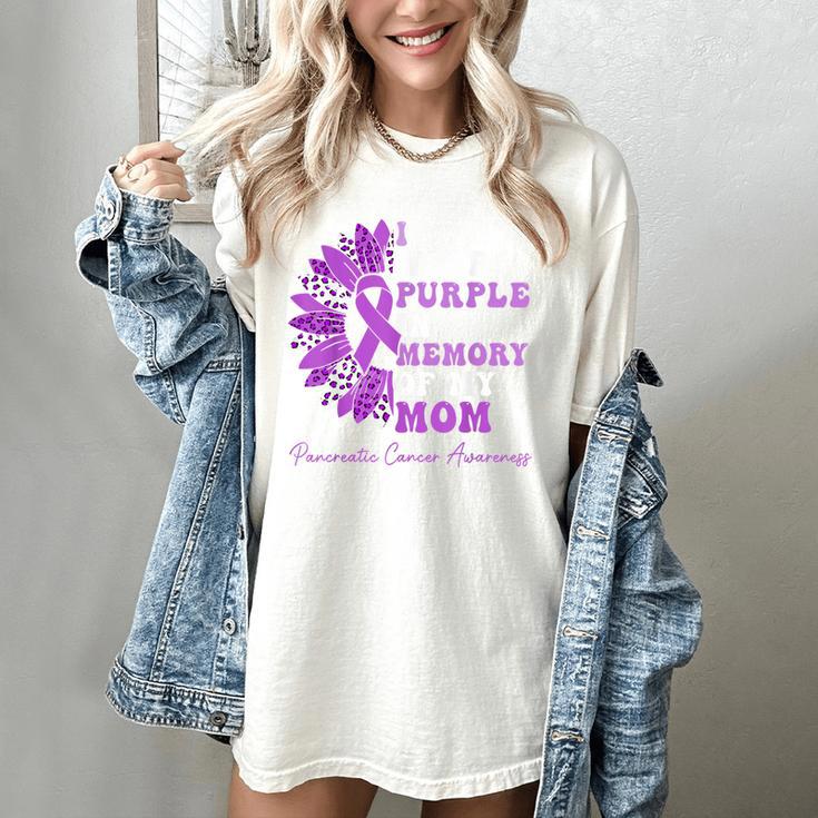 I Wear Purple In Memory Of My Mom Pancreatic Cancer Ribbon Women's Comfort Colors T-Shirt