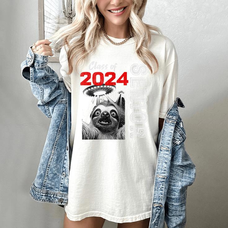 Fun Trendy UFO Sloth Graduation Class Of 2024 Senior Women's Comfort Colors T-Shirt