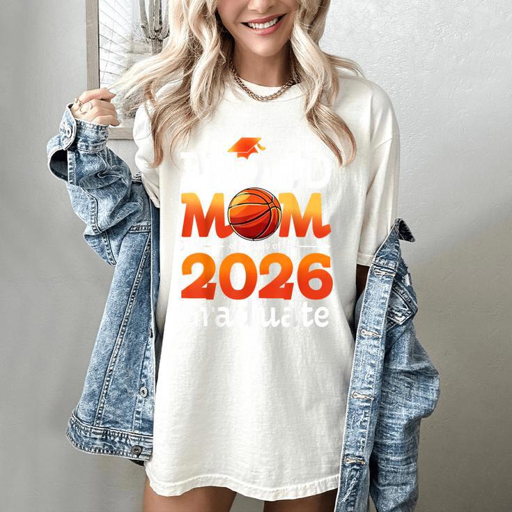 Graduation Basketball Retro Proud Mom Of A 2026 Graduate Women's Comfort Colors T-Shirt