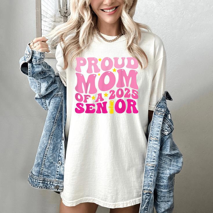 Proud Mom Of a 2025 Graduate Class Senior Graduation Mother Women's Comfort Colors T-Shirt
