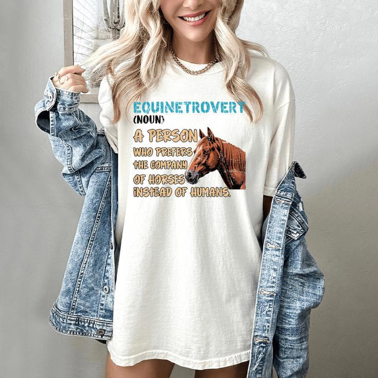 Equinetrovert Definition Equine Horse Riding Introvert Women's Comfort Colors T-Shirt
