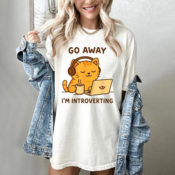 Go Away I'm Introverting Cozy Cat With Laptop And Coffee Women's Comfort Colors T-Shirt