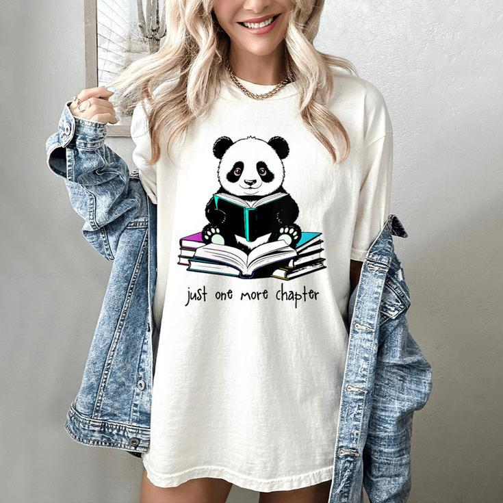 Panda Reading Chapter Books Women's Comfort Colors T-Shirt